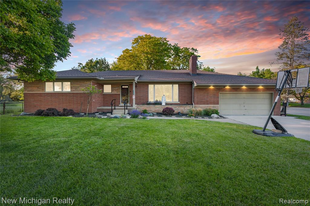 8359 Chicago Road Property Photo 2