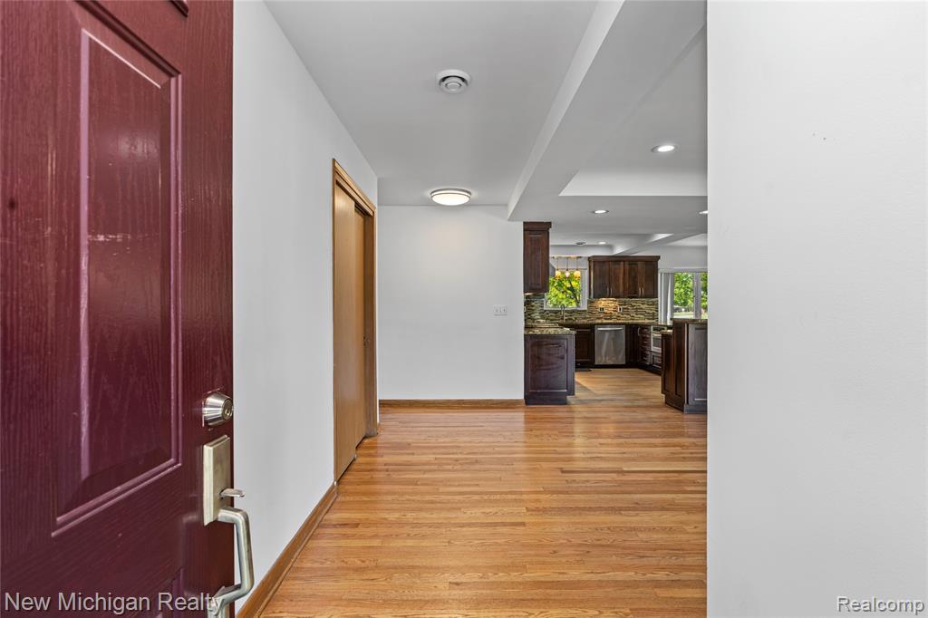 8359 Chicago Road Property Photo 5