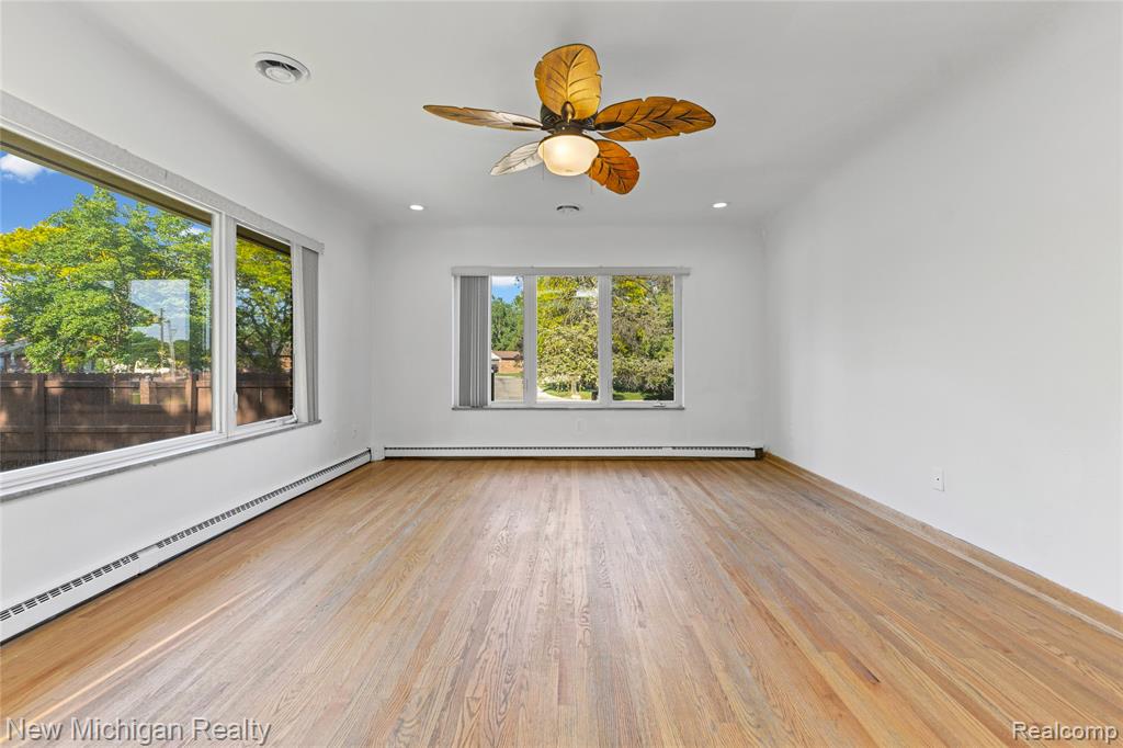 8359 Chicago Road Property Photo 24
