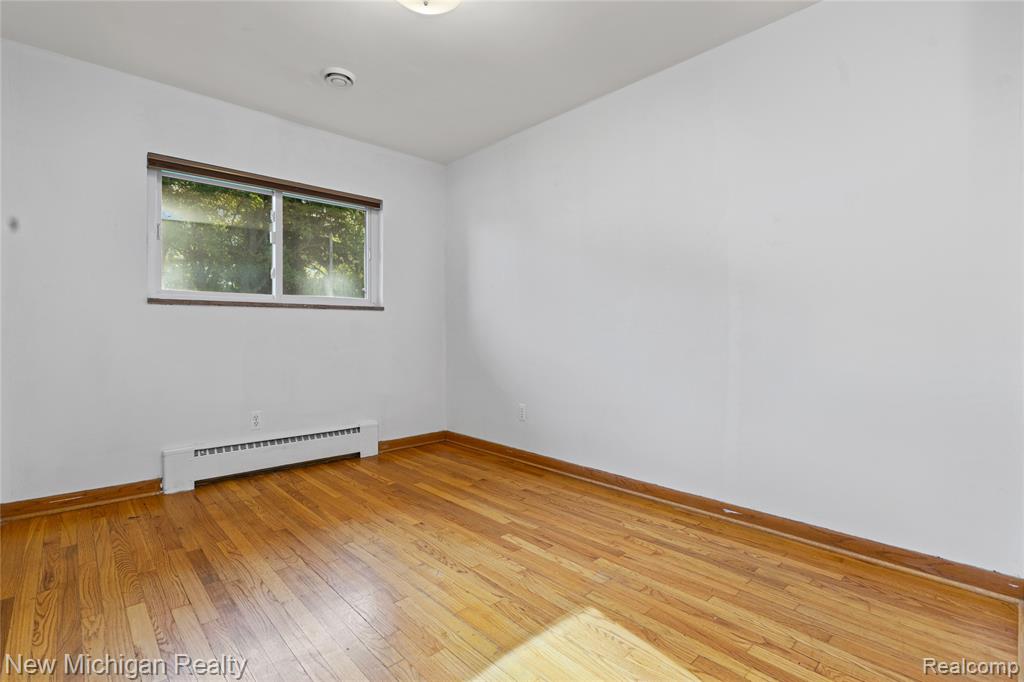 8359 Chicago Road Property Photo 32