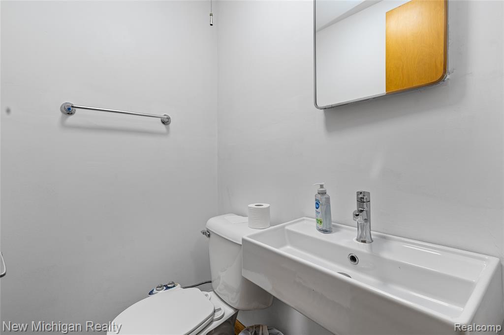 8359 Chicago Road Property Photo 40