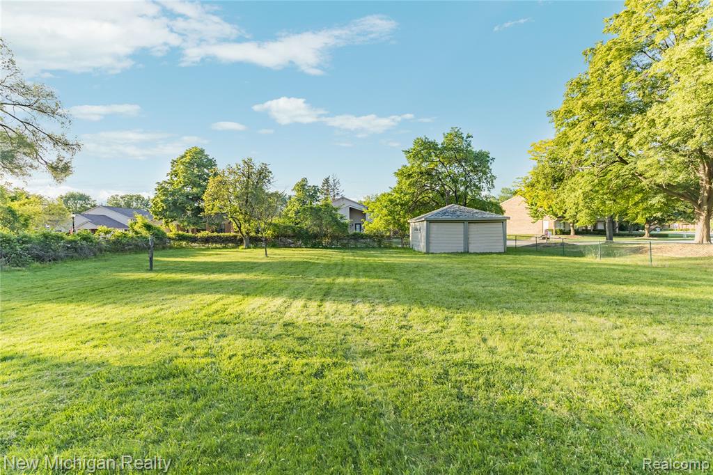 8359 Chicago Road Property Photo 54
