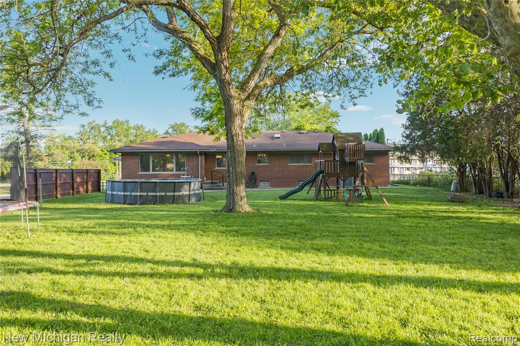 8359 Chicago Road Property Photo 58