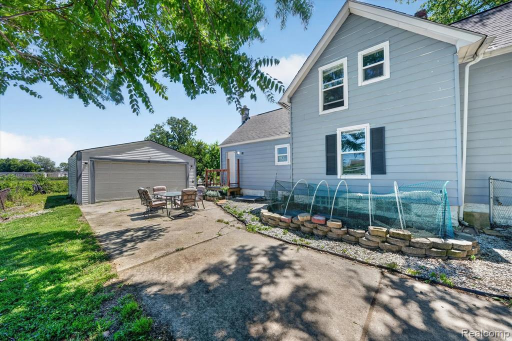 47 Avery Street Property Photo 34