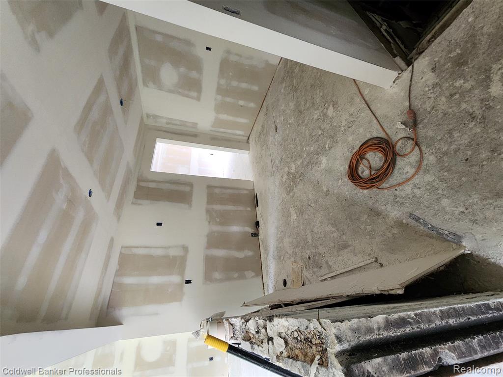 27391 Spring Arbor Drive Property Photo 8