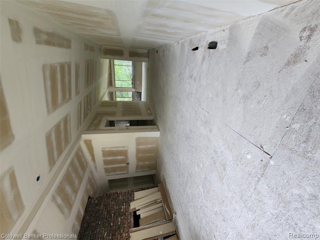 27391 Spring Arbor Drive Property Photo 9