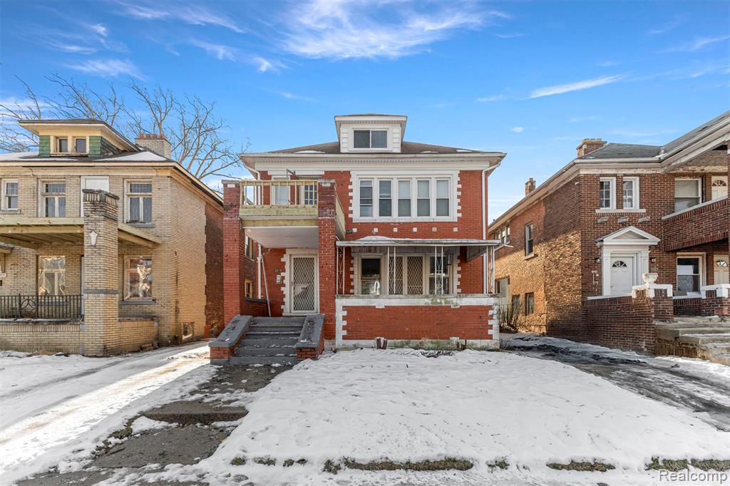 2015 Gladstone Street Property Photo 1