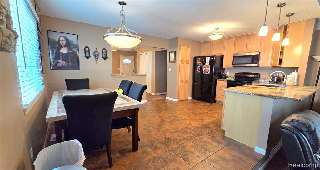 417 Shana Drive Property Photo 8
