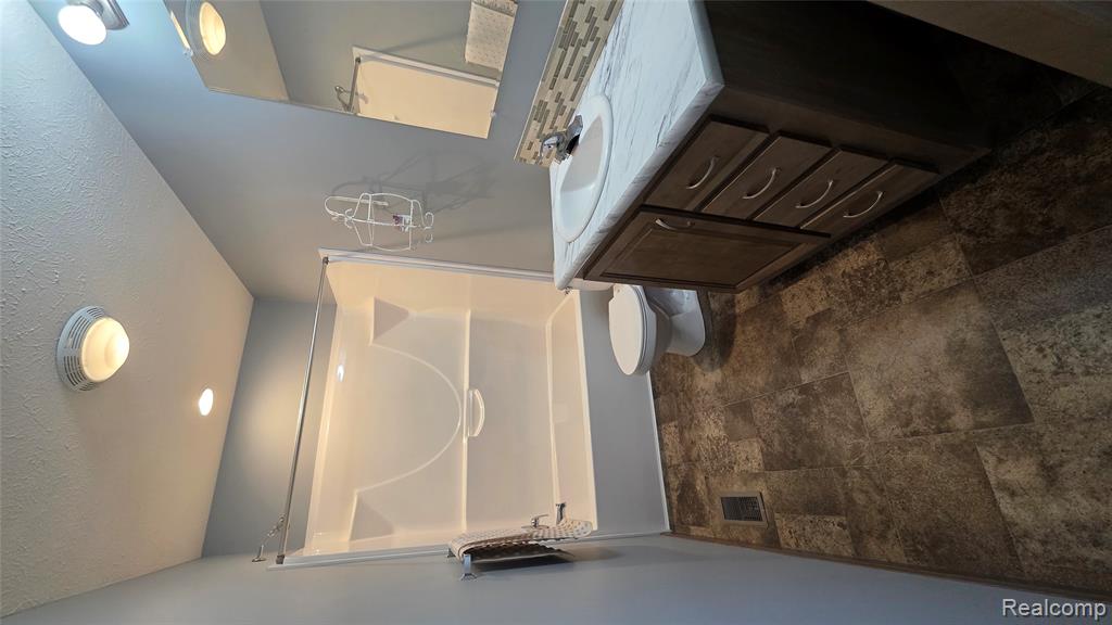 9758 Home Court Property Photo 14