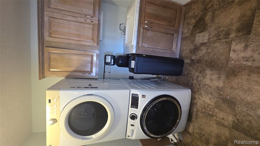 9758 Home Court Property Photo 16