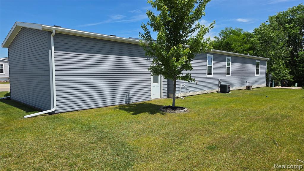 9758 Home Court Property Photo 19