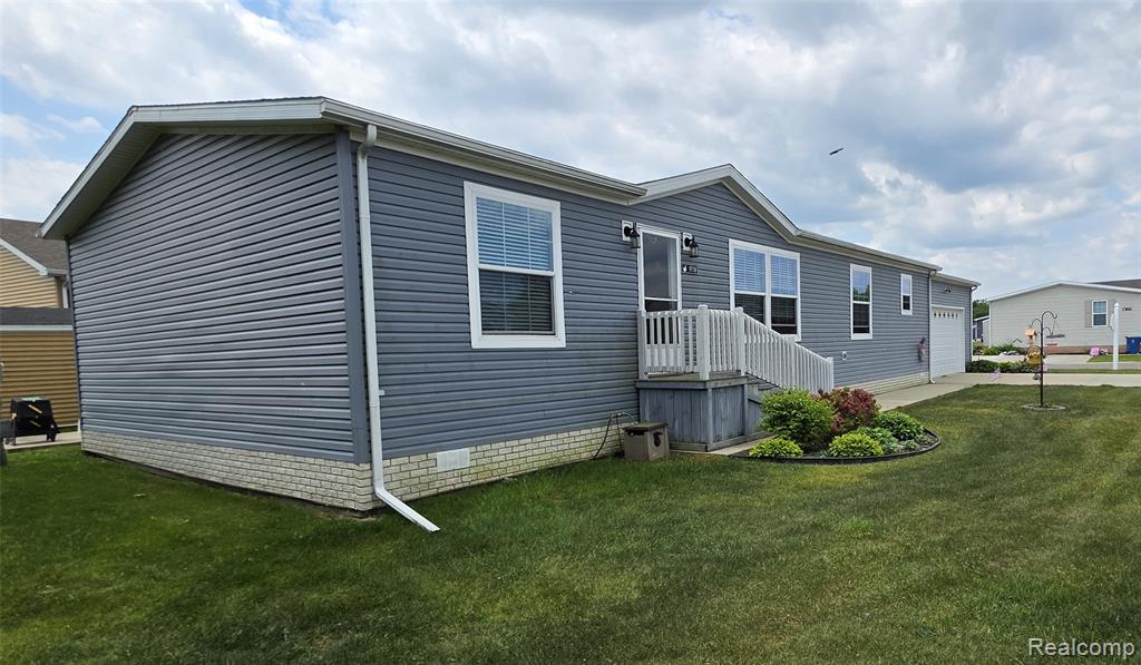 9758 Home Court Property Photo 23