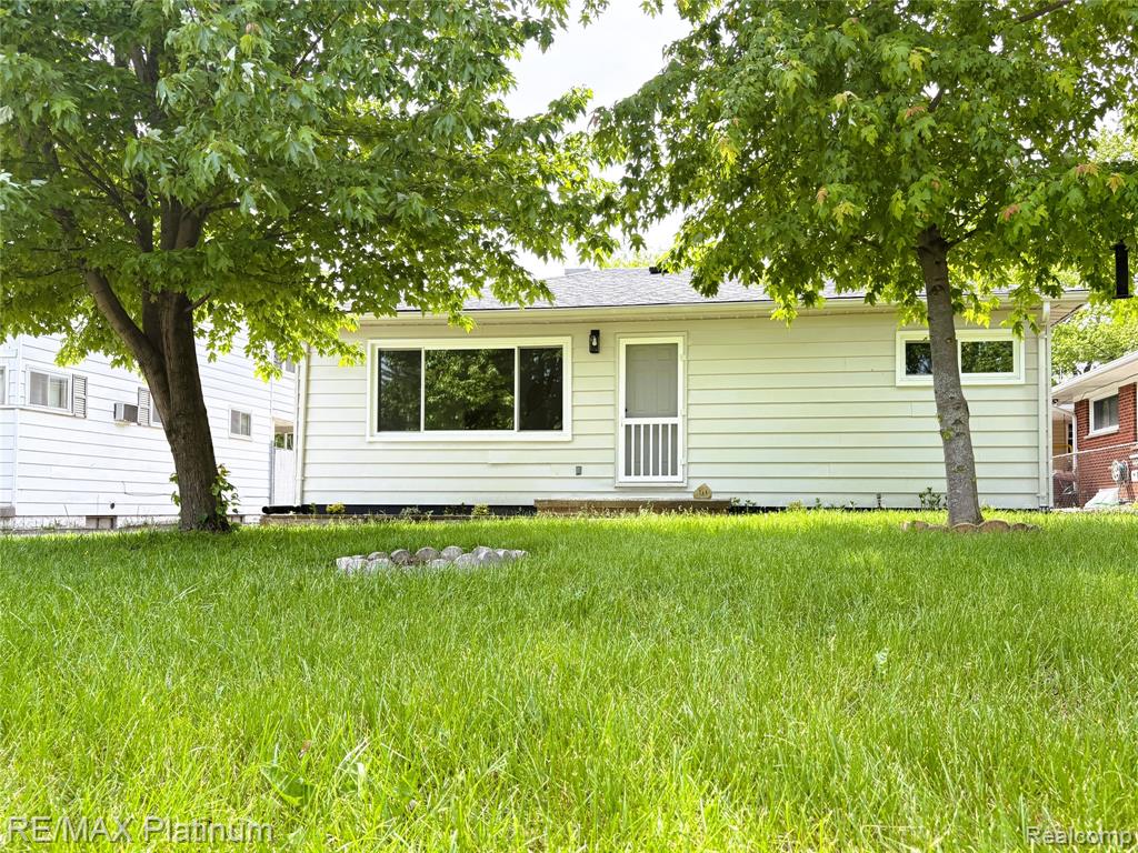 208 Devonshire St Property Photo 2