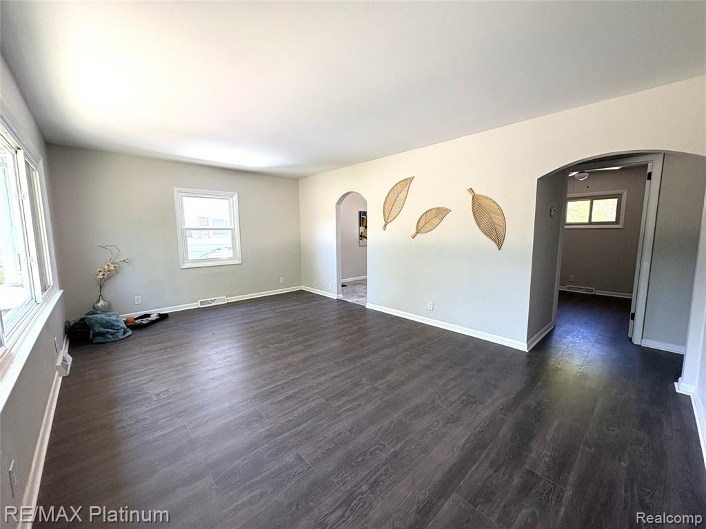 208 Devonshire St Property Photo 4