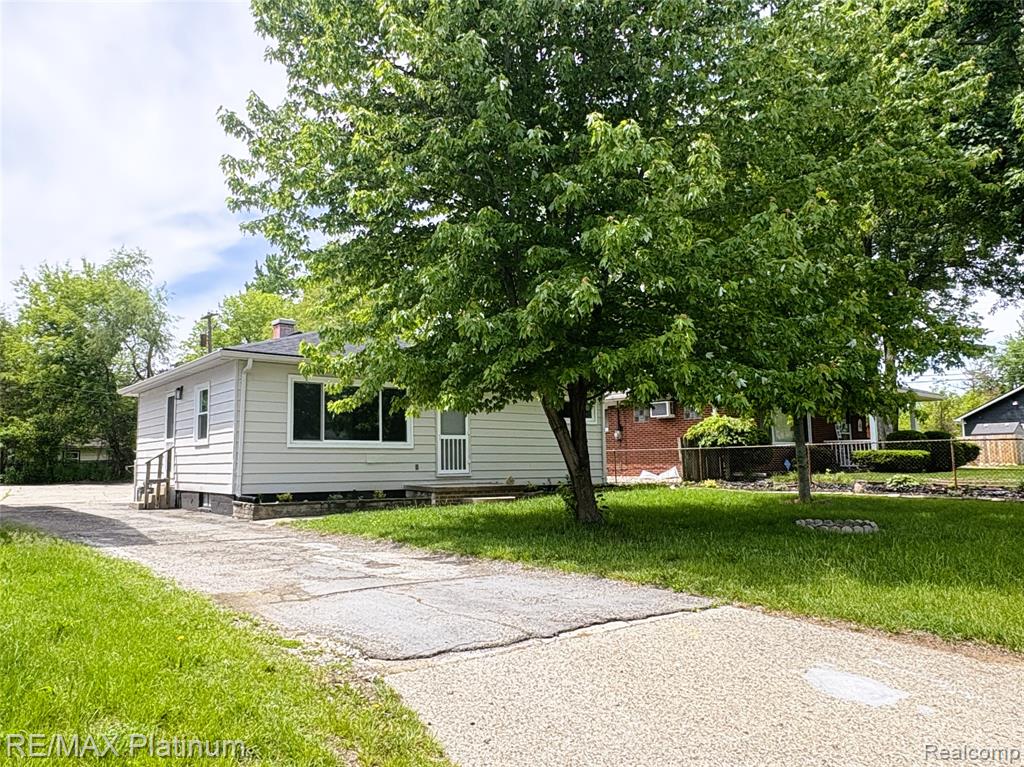 208 Devonshire St Property Photo 6