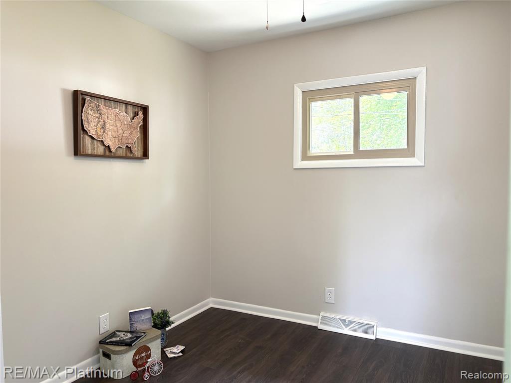 208 Devonshire St Property Photo 11