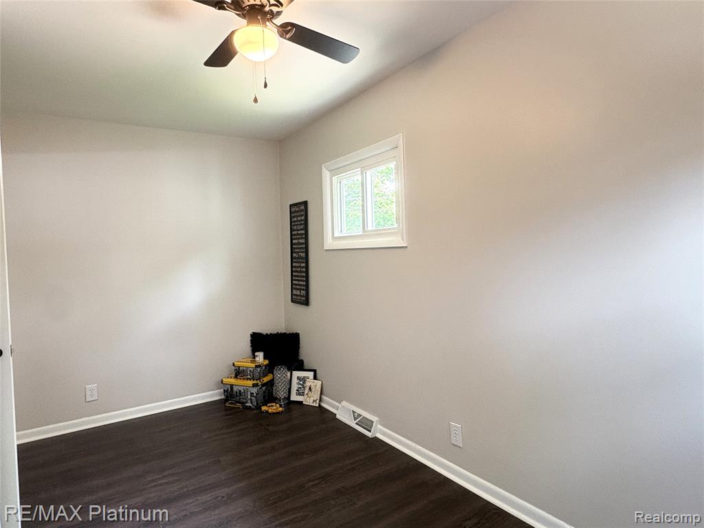 208 Devonshire St Property Photo 12