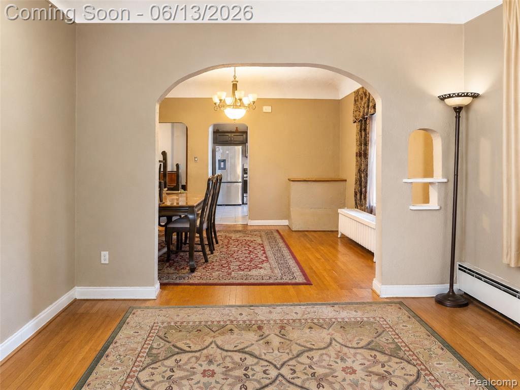24362 Outer Drive Property Photo 12