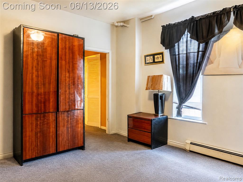 24362 Outer Drive Property Photo 17