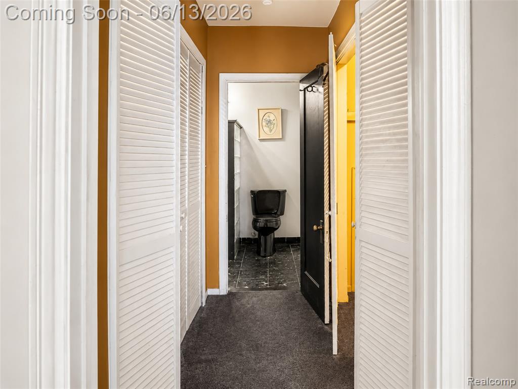 24362 Outer Drive Property Photo 18