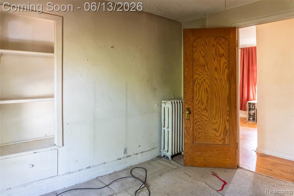 24362 Outer Drive Property Photo 30