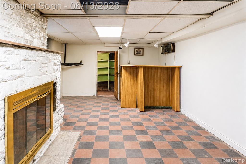 24362 Outer Drive Property Photo 35
