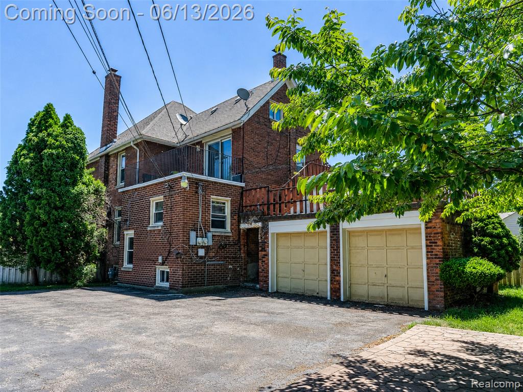 24362 Outer Drive Property Photo 45