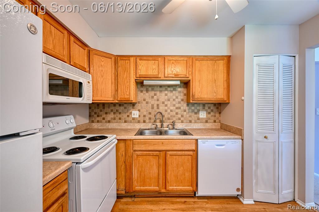 7592 Woodview Street Property Photo 15