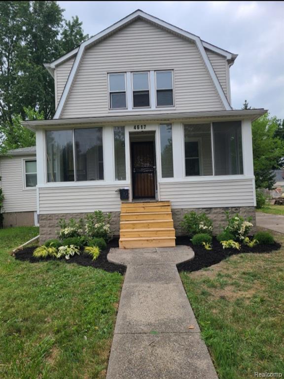 4617 University Place Property Photo 1