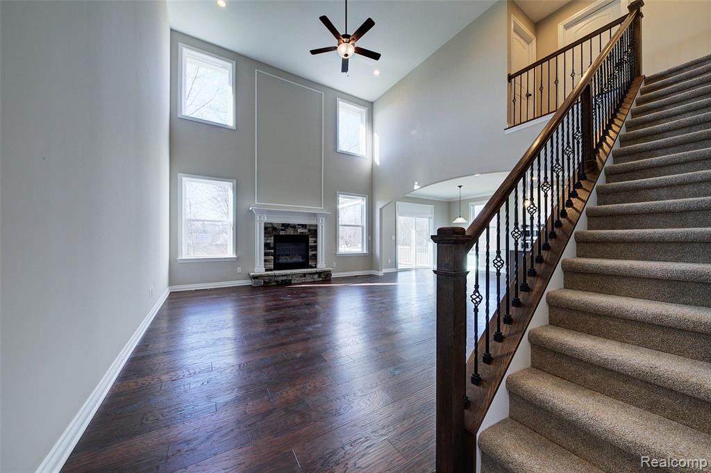 562 Round Rock Drive Property Photo 4