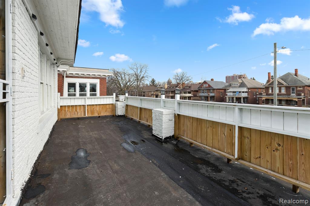 1528a Virginia Park Street Property Photo 12