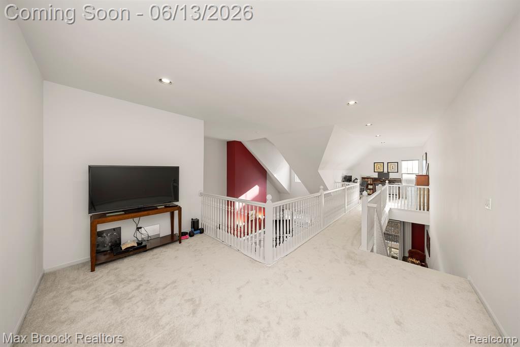 160 Tiffany Lane Property Photo 24