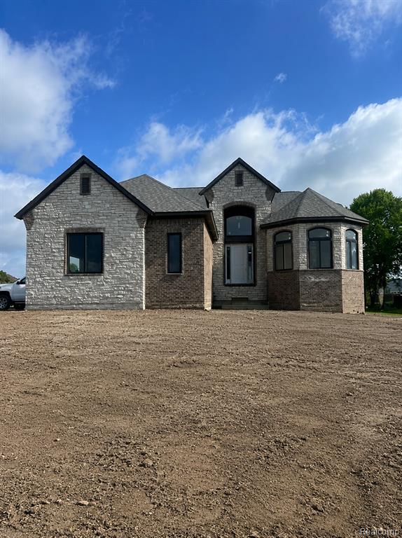 6489 Pond Dr Drive Property Photo 1