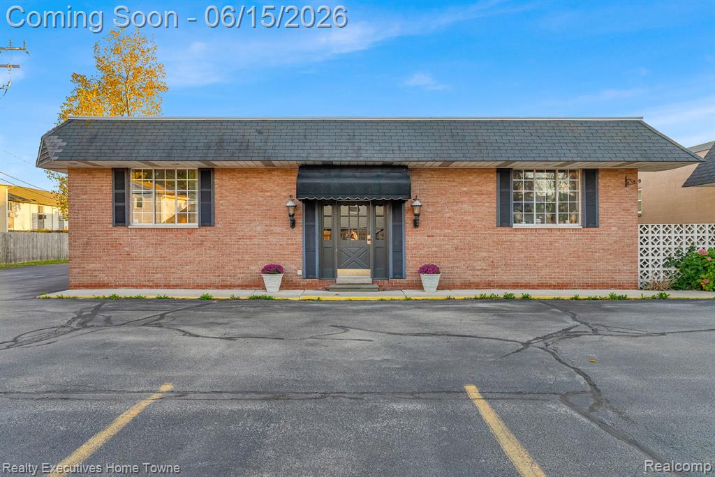 2928 Pine Grove Avenue Property Photo 2