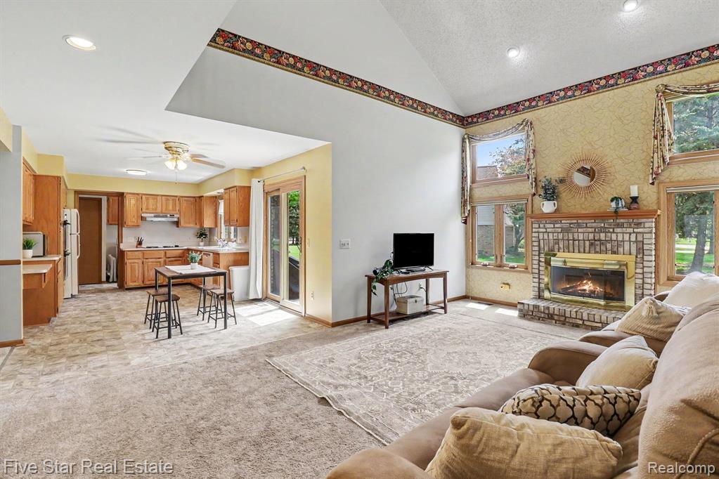 10100 Abrams Fork Property Photo 4