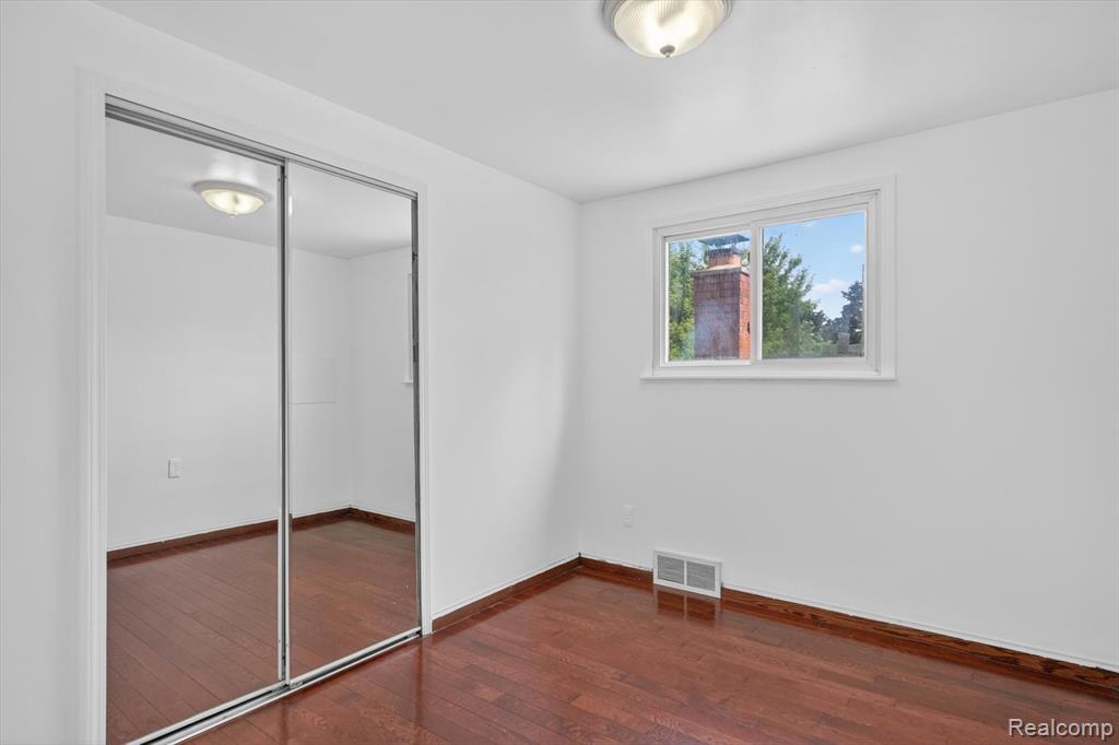 8452 Doncaster Dr Property Photo 25