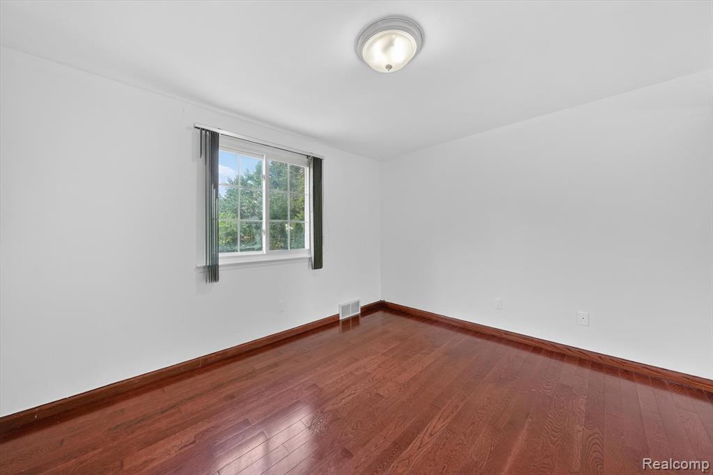 8452 Doncaster Dr Property Photo 31