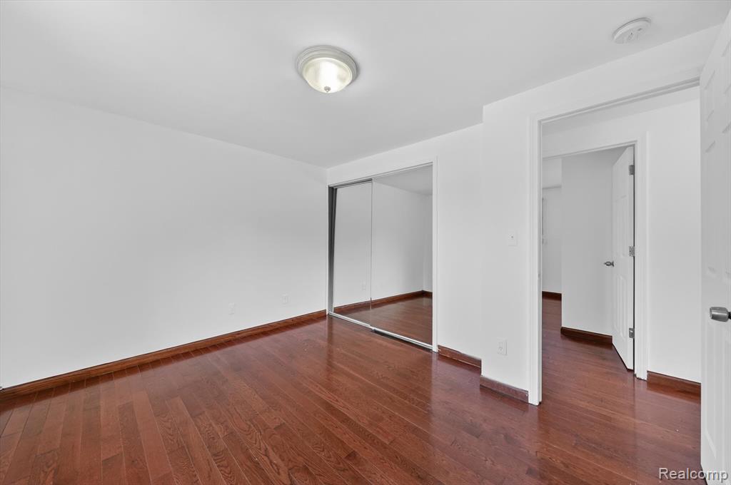 8452 Doncaster Dr Property Photo 32