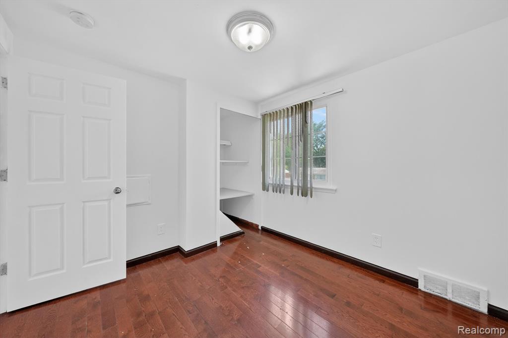 8452 Doncaster Dr Property Photo 36