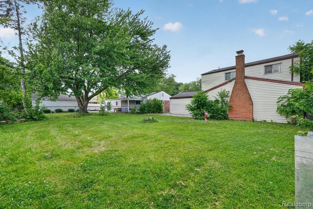 8452 Doncaster Dr Property Photo 44