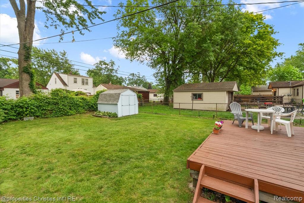 27428 Townley Street Property Photo 9