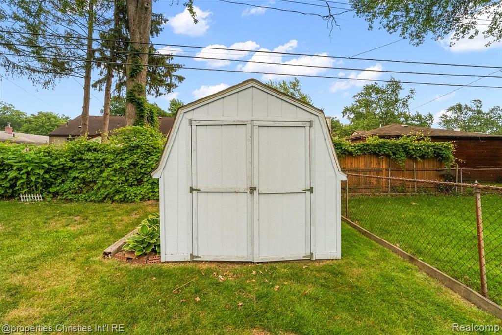 27428 Townley Street Property Photo 11