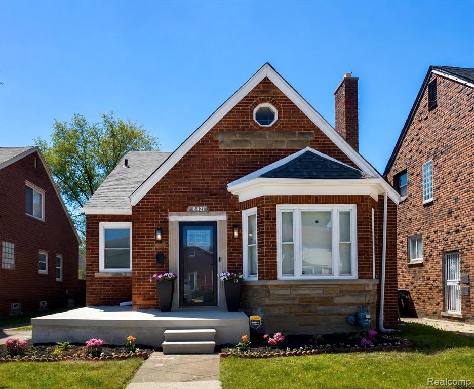18421 Kentucky Street Property Photo 1