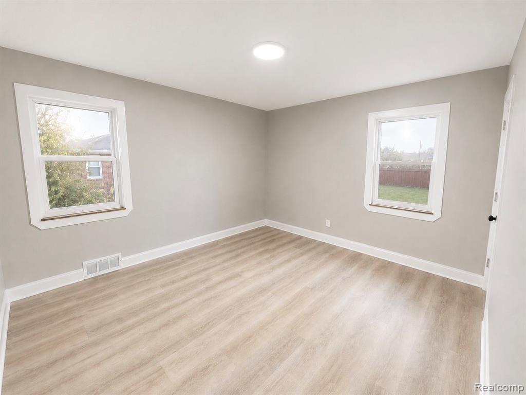 18421 Kentucky Street Property Photo 7