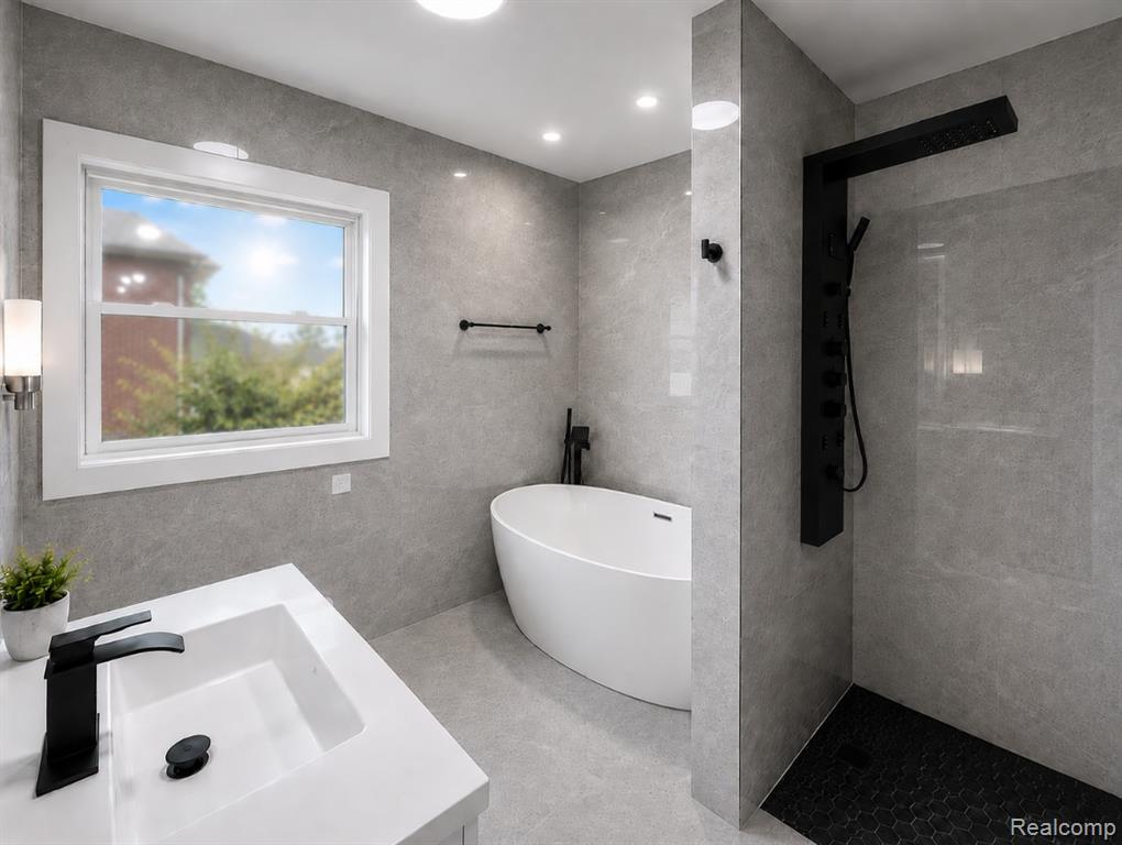 18421 Kentucky Street Property Photo 10