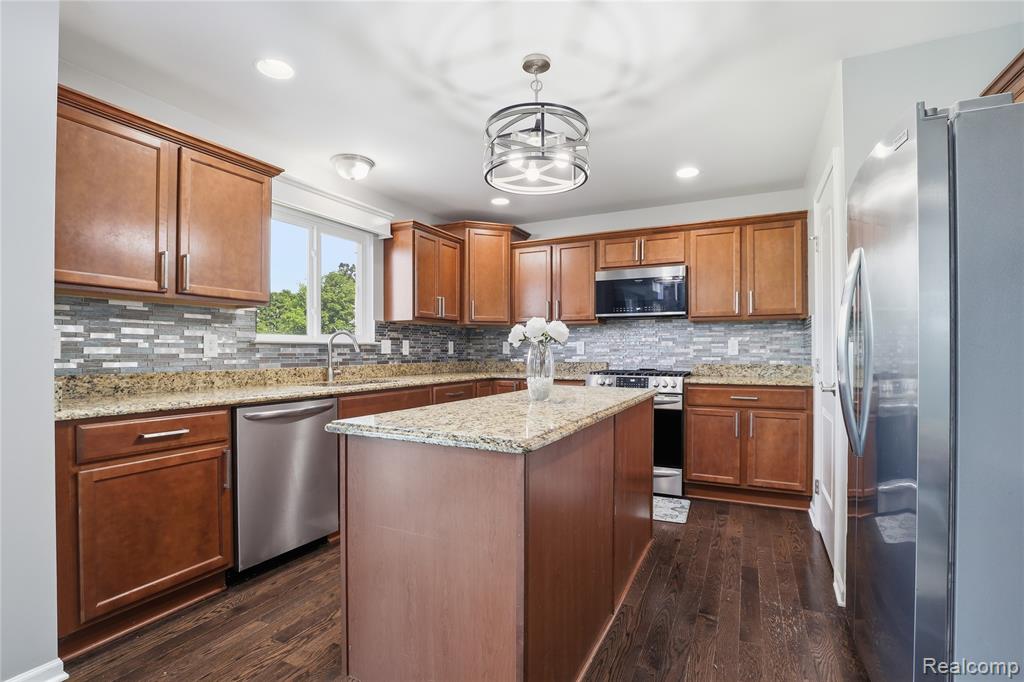 6176 Sterling Trail Property Photo 16