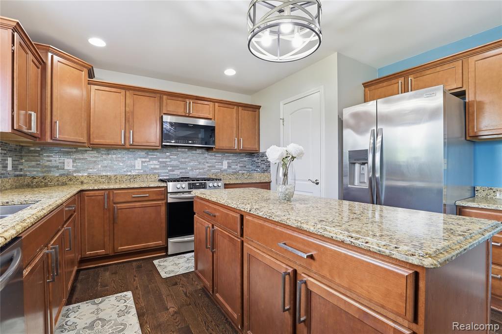 6176 Sterling Trail Property Photo 19