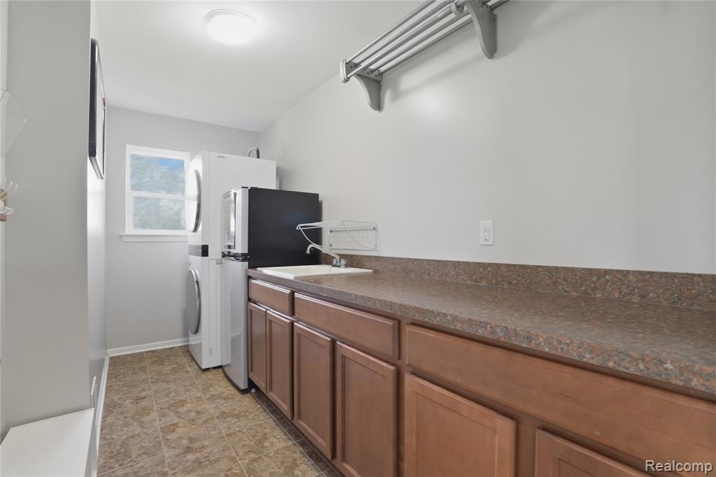 6176 Sterling Trail Property Photo 28