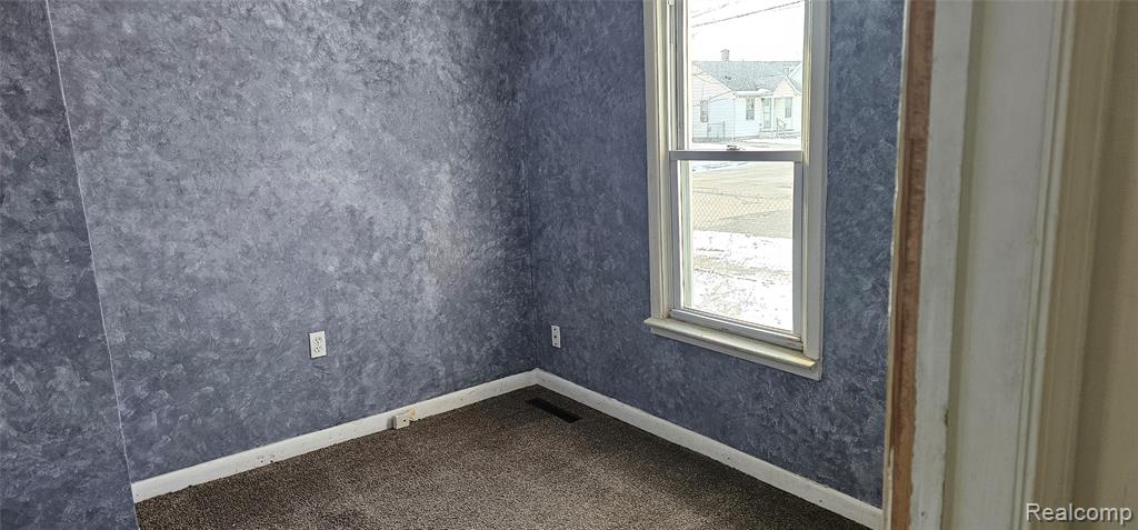 7503 Paige Avenue Property Photo 6