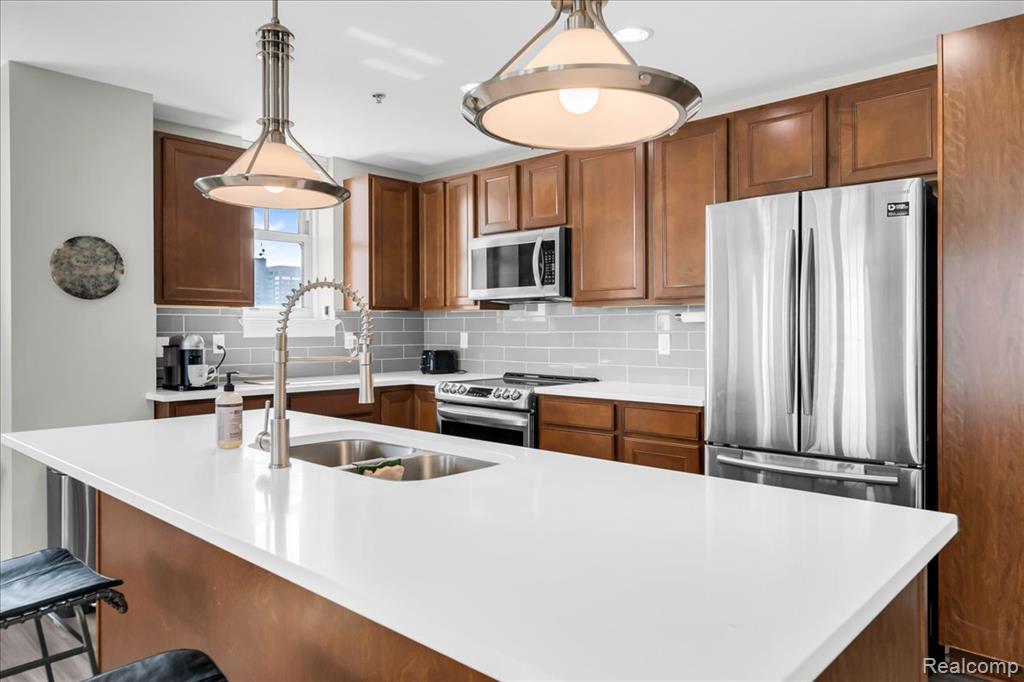 525 W Lafayette Boulevard Property Photo 16